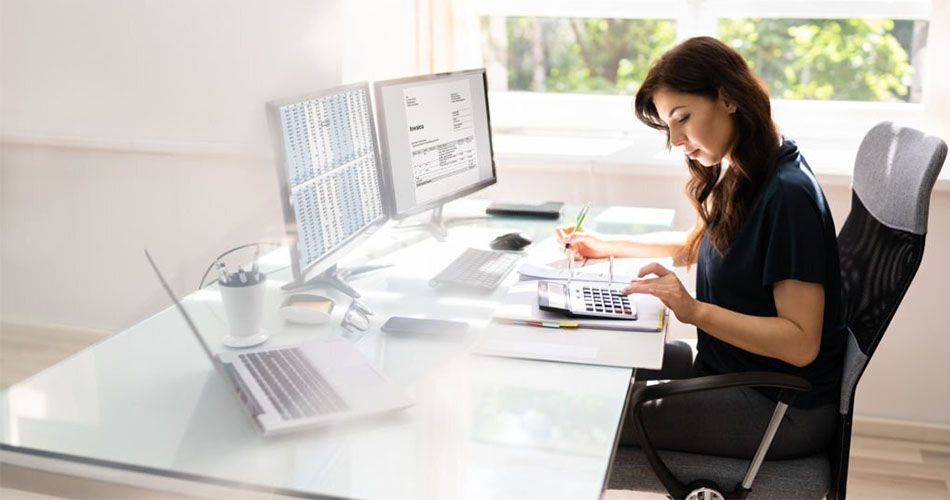 Si buscas un gestor para llevar tu empresa, aquí te contamos cuánto cuesta