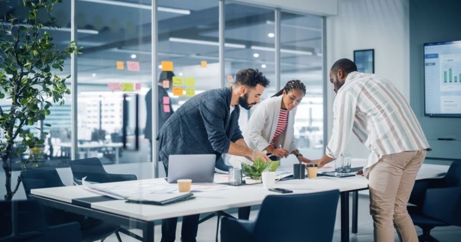 Asesora10 y ¿Cómo emprender un negocio?