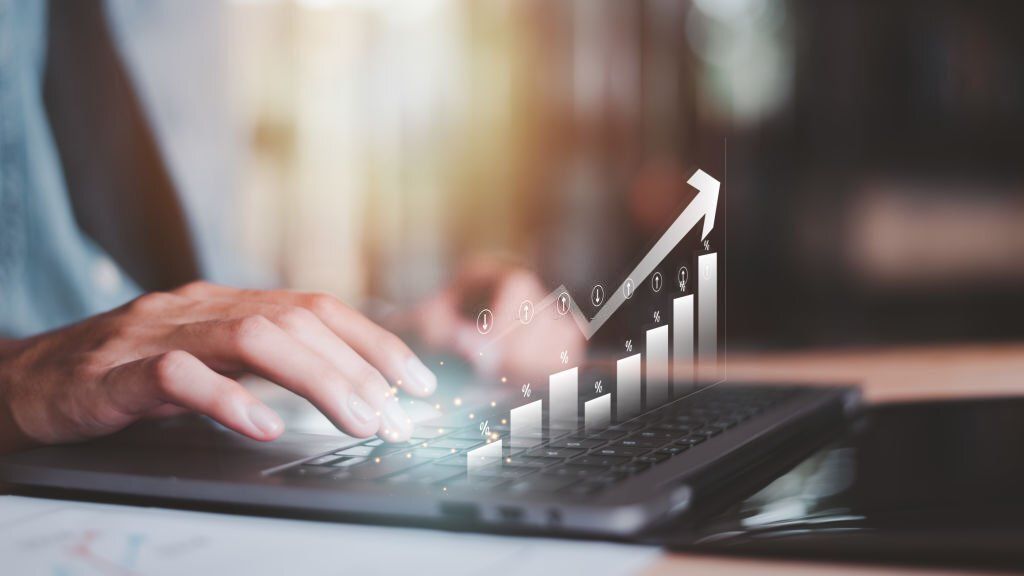 ¿Qué es mejor subir el sueldo o repartir dividendos?